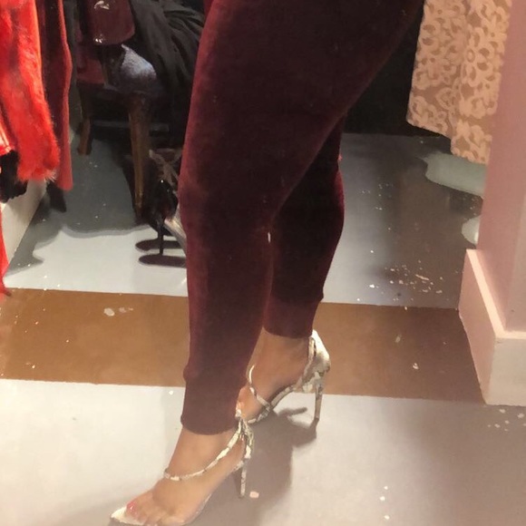 Meet your Posher, Ava - Picture 2 of 2